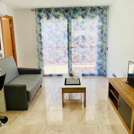 Avenida Apartment *