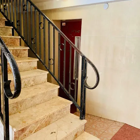 Avenida Apartment *